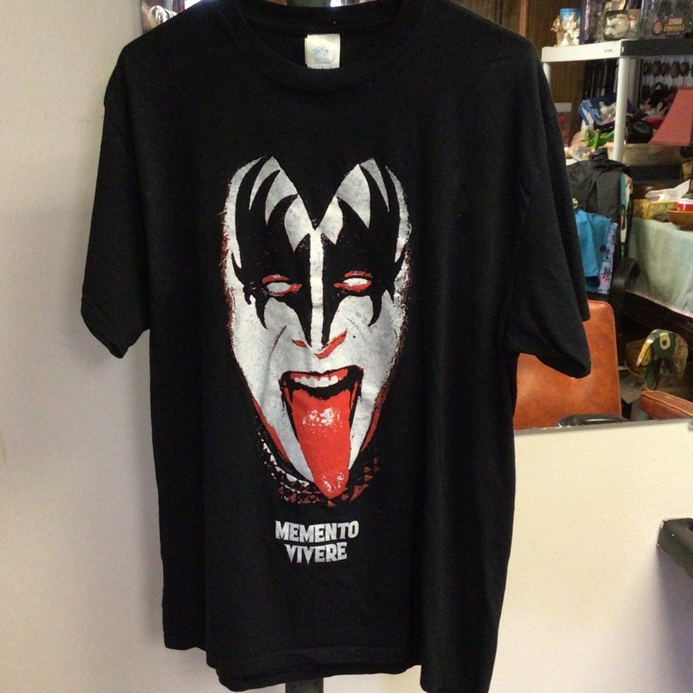 Kiss Black Graphic Tee with White Face and Red Tongue